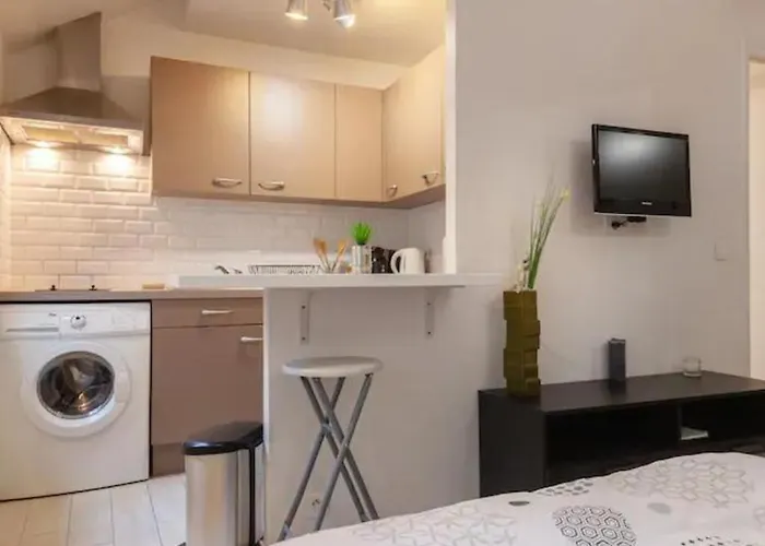 Le - Hyper Centre De - Proche Insead Fontainebleau